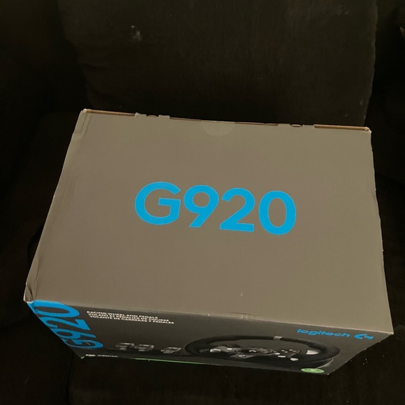 Logitech G920 Xbox Racing Wheel Set - Picture 2 of 6